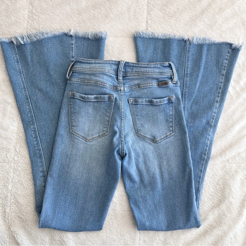 Kancan High Rise Front Seam Light wash Denim Blue Jeans Women’s 23 31”inseam